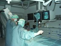 Behandlung eines Herzinfarktes im Katheterlabor